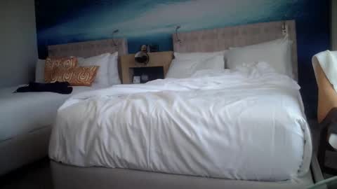 ronin098 online show from 11/18/25, 07:51