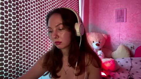 Elvi online show from 04/09/26, 09:15