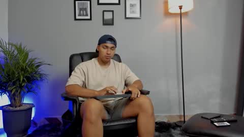 RonnieCanford online show from 01/12/26, 04:56