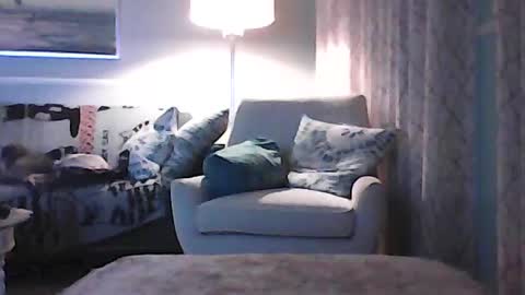 Snapshot of ronvlv chatting on 07/06/26, 03:14 ronvlv online show from 07/06/26, 03:14
