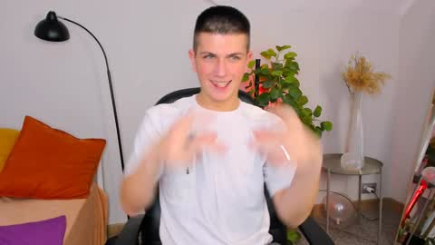 Rony online show from 12/08/24, 01:36