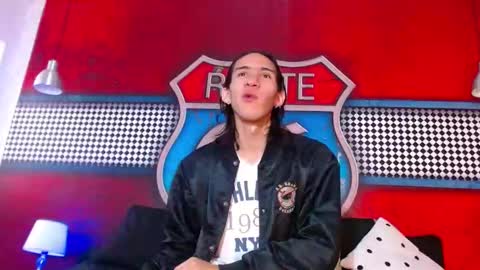 Snapshot of ronymiller_1 chatting on 01/08/25, 03:39 RonyMiller 1 online show from 01/08/25, 03:39