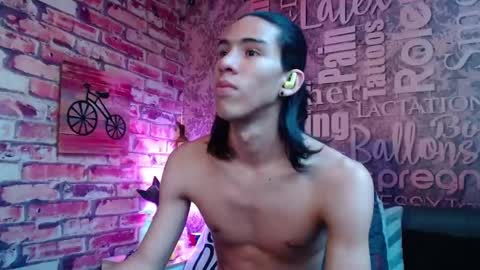 Snapshot of ronymiller_1 chatting on 01/24/25, 05:00 RonyMiller 1 online show from 01/24/25, 05:00