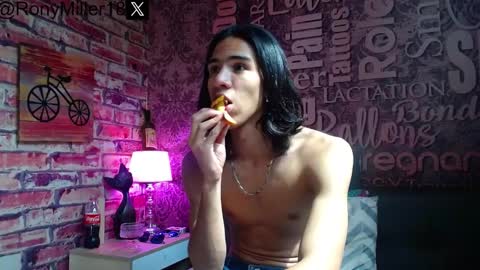 Snapshot of ronymiller_1 chatting on 02/06/25, 07:18 RonyMiller 1 online show from 02/06/25, 07:18