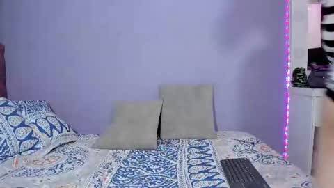 Twelve 3 Inst Twelve 312002 Twitter Room312 2002 online show from 06/20/26, 04:10