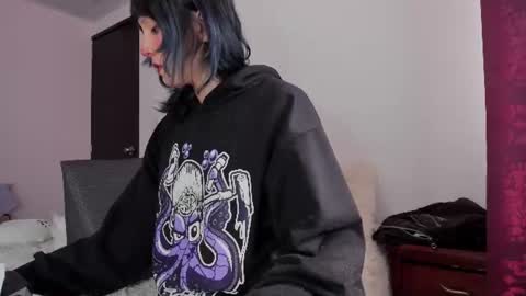 Twelve 3 Inst Twelve 312002 Twitter Room312 2002 online show from 07/02/26, 08:15