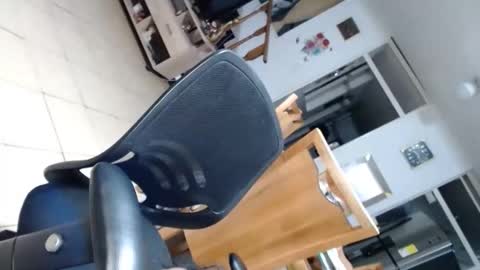 herreraisa offical online show from 03/02/25, 08:38