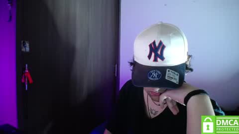 Snapshot of room_hot_x chatting on 07/23/26, 12:35 ken online show from 07/23/26, 12:35