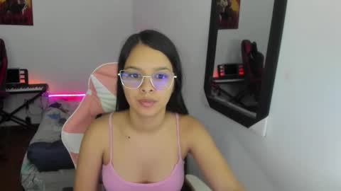  MIA AND PAUL online show from 12/14/25, 07:18