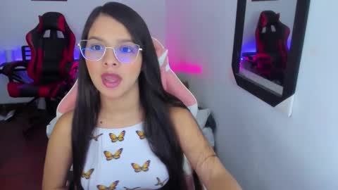  MIA AND PAUL online show from 01/09/26, 03:42