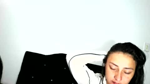 Snapshot of roosmery_ chatting on 05/13/26, 01:30 roosmery_ online show from 05/13/26, 01:30
