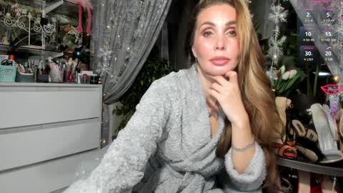 Snapshot of rora_ chatting on 01/19/25, 10:39 Aurora online show from 01/19/25, 10:39