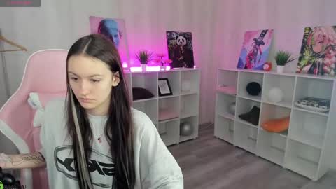 Viola online show from 05/17/26, 12:52
