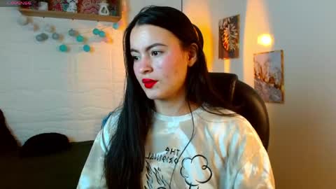 Snapshot of rosaliea chatting on 05/14/26, 03:57 R O S A L I A online show from 05/14/26, 03:57