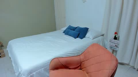 Rosalia online show from 12/18/24, 05:10