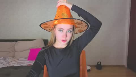 rosalina online show from 10/28/25, 06:39