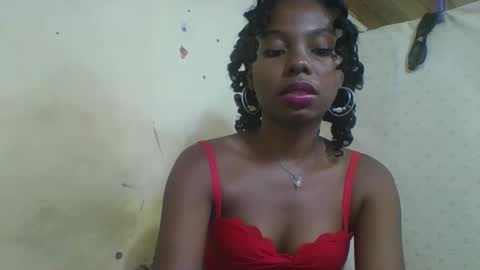 Snapshot of rosalinda933 chatting on 04/24/26, 10:23 Rosalinda online show from 04/24/26, 10:23
