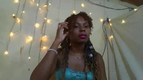 Snapshot of rosalinda933 chatting on 05/03/26, 11:27 Rosalinda online show from 05/03/26, 11:27