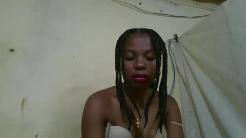 Snapshot of rosalinda933 chatting on 05/08/26, 12:38 Rosalinda online show from 05/08/26, 12:38