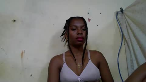 Snapshot of rosalinda933 chatting on 05/09/26, 01:49 Rosalinda online show from 05/09/26, 01:49