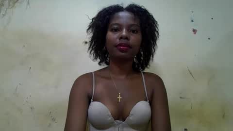 Snapshot of rosalinda933 chatting on 05/12/26, 11:02 Rosalinda online show from 05/12/26, 11:02