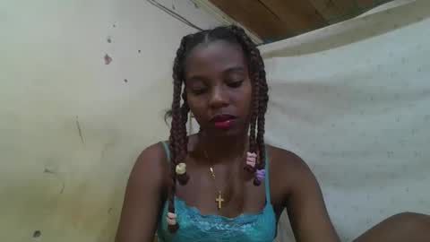 Snapshot of rosalinda933 chatting on 05/16/26, 12:04 Rosalinda online show from 05/16/26, 12:04