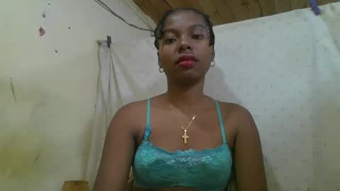 Snapshot of rosalinda933 chatting on 05/28/26, 06:54 Rosalinda online show from 05/28/26, 06:54