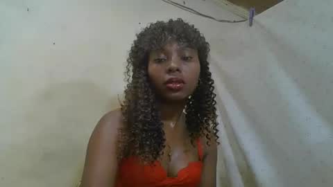 Snapshot of rosalinda933 chatting on 05/31/26, 06:09 Rosalinda online show from 05/31/26, 06:09