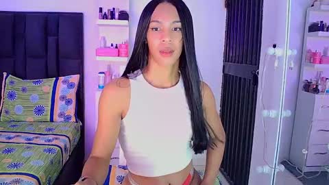 Snapshot of rosalindasexy chatting on 12/05/24, 03:04 Rosalinda online show from 12/05/24, 03:04