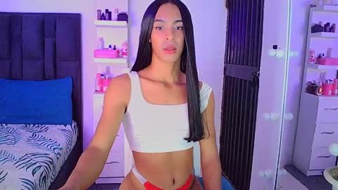 Snapshot of rosalindasexy chatting on 12/16/24, 06:53 Rosalinda online show from 12/16/24, 06:53