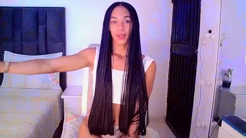 Snapshot of rosalindasexy chatting on 12/24/24, 06:00 Rosalinda online show from 12/24/24, 06:00