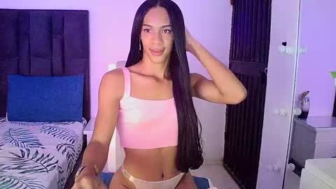Snapshot of rosalindasexy chatting on 01/07/25, 09:50 Rosalinda online show from 01/07/25, 09:50