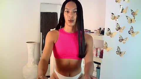 Snapshot of rosalindasexy chatting on 02/24/25, 01:13 Rosalinda online show from 02/24/25, 01:13