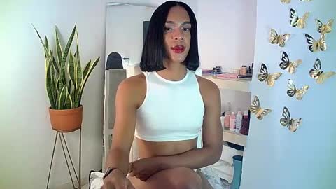 Snapshot of rosalindasexy chatting on 02/28/25, 11:36 Rosalinda online show from 02/28/25, 11:36