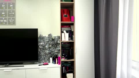 Snapshot of rosalindazahm chatting on 07/14/26, 01:06 Nicole online show from 07/14/26, 01:06