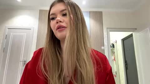 Snapshot of rosalynhouk chatting on 02/28/26, 09:21 Rosa online show from 02/28/26, 09:21