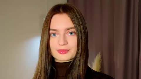 Hi im Monica its my 1st day here online show from 10/24/25, 05:37
