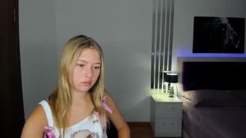 RosaRising online show from 05/24/26, 09:25