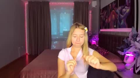 RosaRising online show from 06/11/26, 04:54