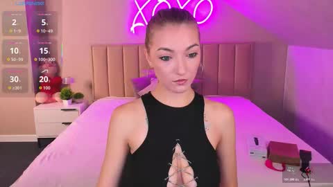 Kimberlly online show from 12/03/25, 01:13