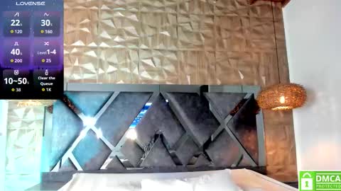 Rose online show from 12/21/25, 04:41