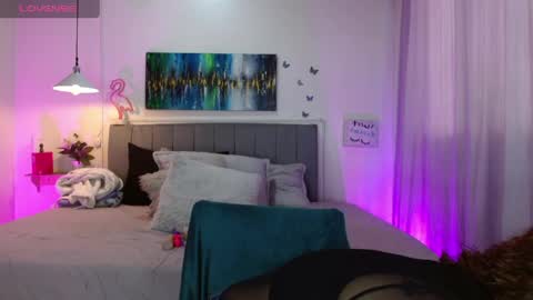 Snapshot of rose_thompson1 chatting on 04/20/26, 01:25 Rose online show from 04/20/26, 01:25
