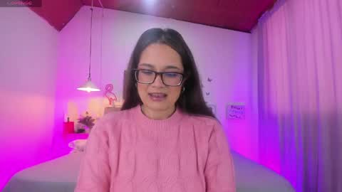 Snapshot of rose_thompson1 chatting on 04/24/26, 01:35 Rose online show from 04/24/26, 01:35
