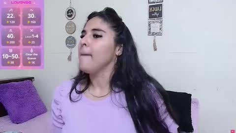 rose_towers4 online show from 11/30/25, 10:58