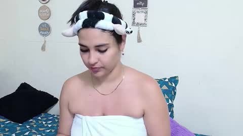 rose_towers4 online show from 12/16/25, 10:42