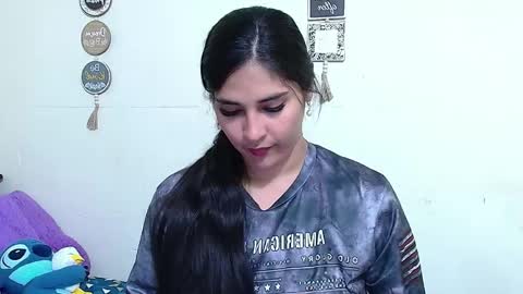 rose_towers4 online show from 04/21/26, 12:01