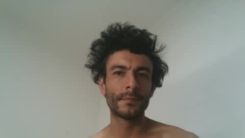 Snapshot of roseandjamesworld chatting on 03/31/26, 08:20 roseandjamesworld online show from 03/31/26, 08:20