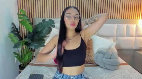 roseaurora online show from 02/03/26, 12:32