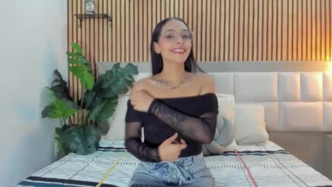 roseaurora online show from 02/12/26, 12:44