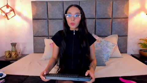 Snapshot of roseaurora chatting on 05/29/26, 10:35 roseaurora online show from 05/29/26, 10:35